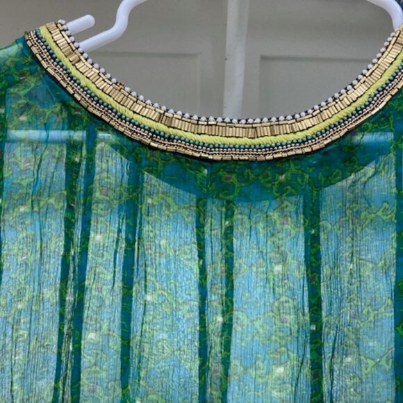 Green chiffon sleeveless maxi. - Picture 2 of 6